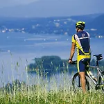 Barry Memle Directly At The Otel Velden am Wörthersee