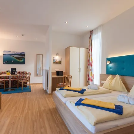 باري ميمل دايركتلي آت ذا ليك فندق فيلدين ام ورثرسي