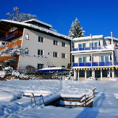 Barry Memle Directly At The וולדן אם וורתרסי