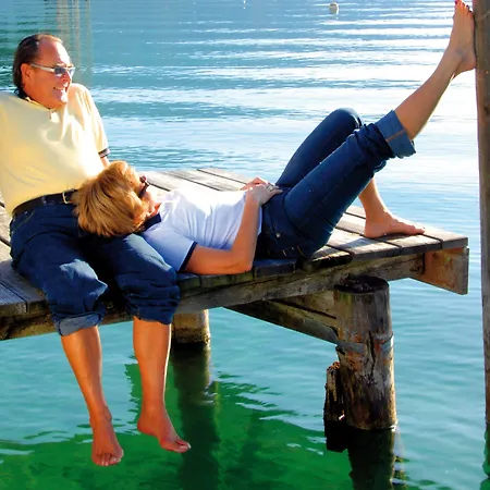 باري ميمل دايركتلي آت ذا ليك 4* فيلدين ام ورثرسي