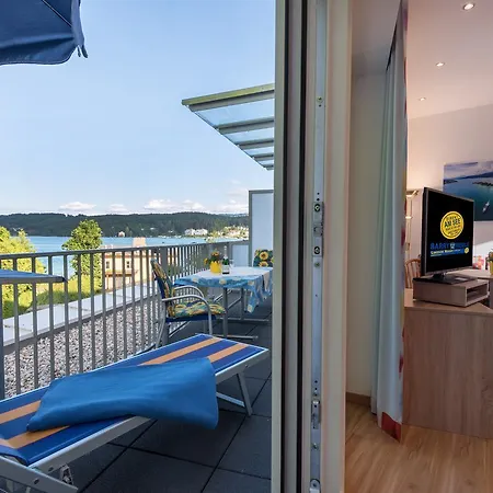 Hotel Barry Memle Directly At The Velden am Woerthersee