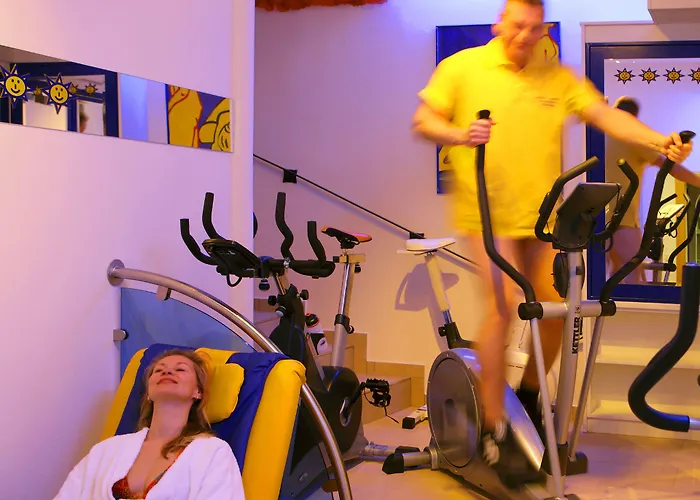 מלון Barry Memle Directly At The וולדן אם וורתרסי