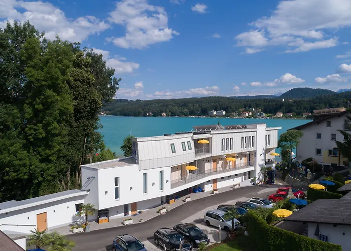 Hotel Barry Memle Directly At The 4*