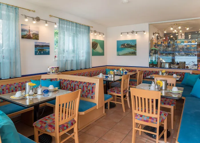 Hotel Barry Memle Directly At The Velden am Woerthersee