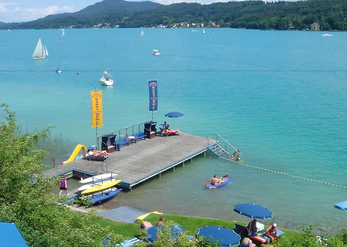 Barry Memle Directly At The מלון