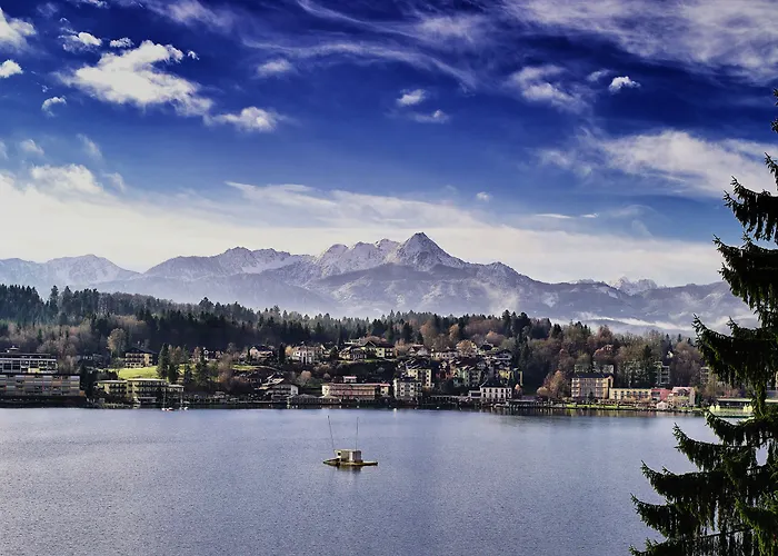 Barry Memle Directly At The 4* וולדן אם וורתרסי